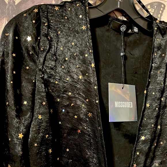 NWT Star and Moon Crop Top 🌙 - Picture 4 of 8